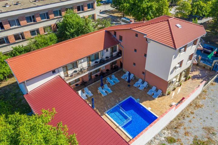 Family Hotel Preslav 외부 사진