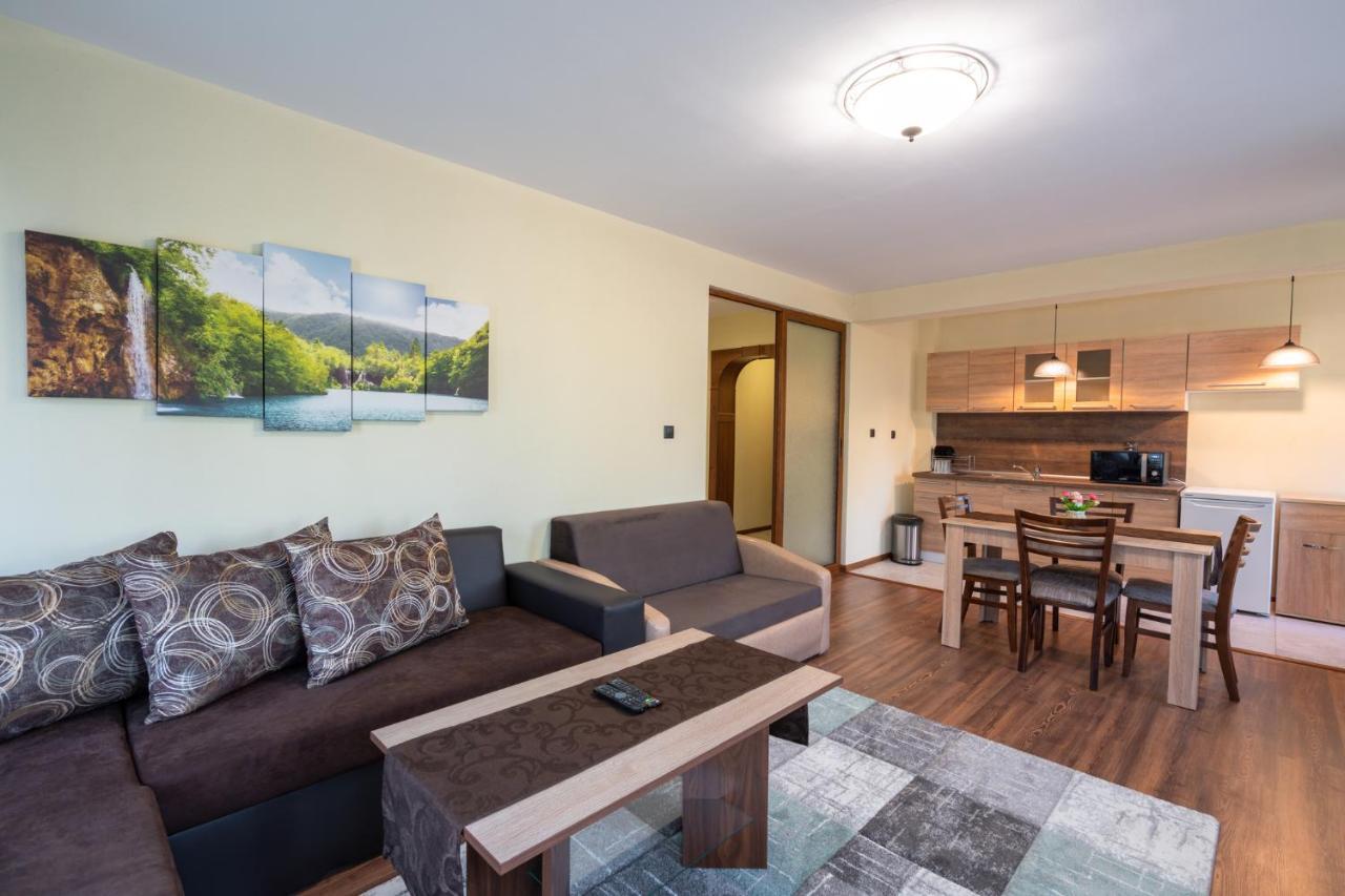 Family Hotel Preslav 외부 사진