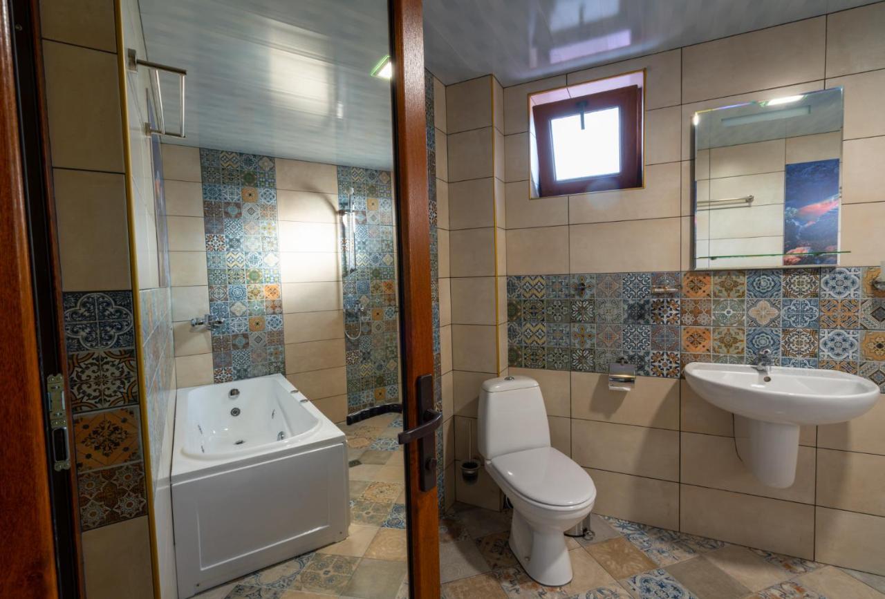 Family Hotel Preslav 외부 사진